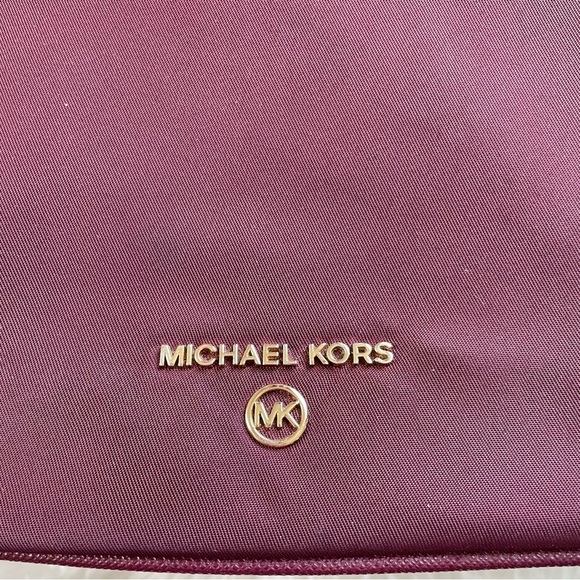 Michael Kors | Jet Set Nylon Gabardine Messenger Bag - Picture 3 of 10